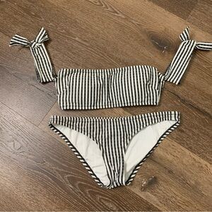 J.crew Womens black white stripe seer sucker off the shoulder bikini swimsuit S